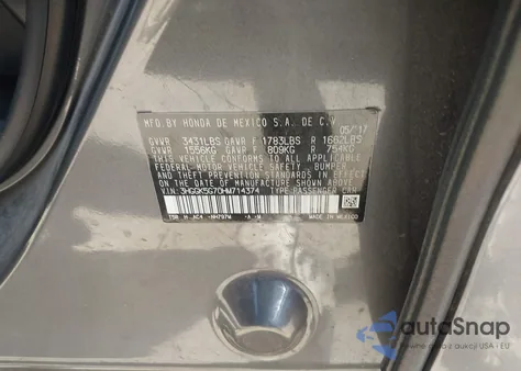 2017 Honda Fit Ex z USA, uszkodzony, nr VIN 3HGGK5G70HM714374